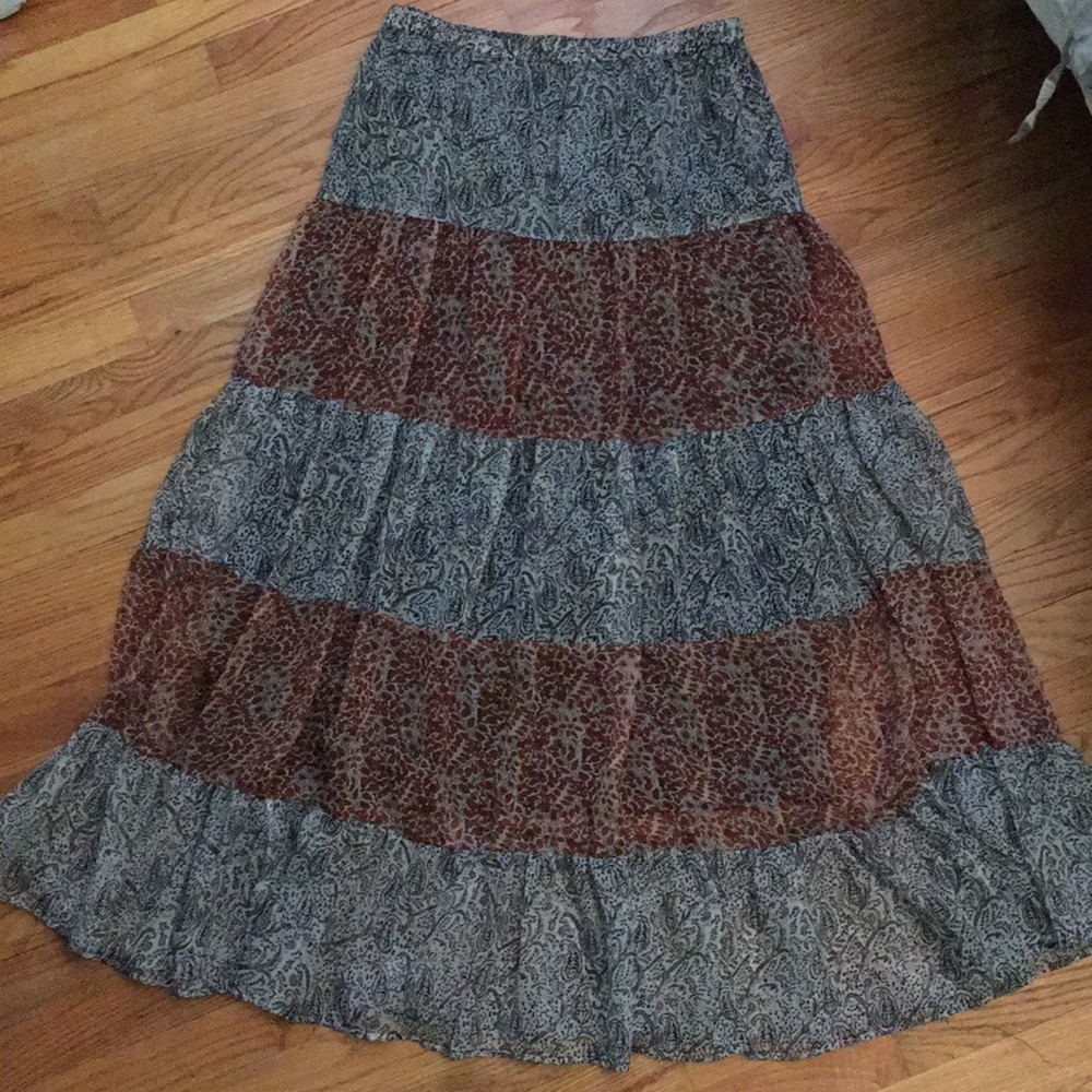 Ruffled Two Toned Maxi Skirt